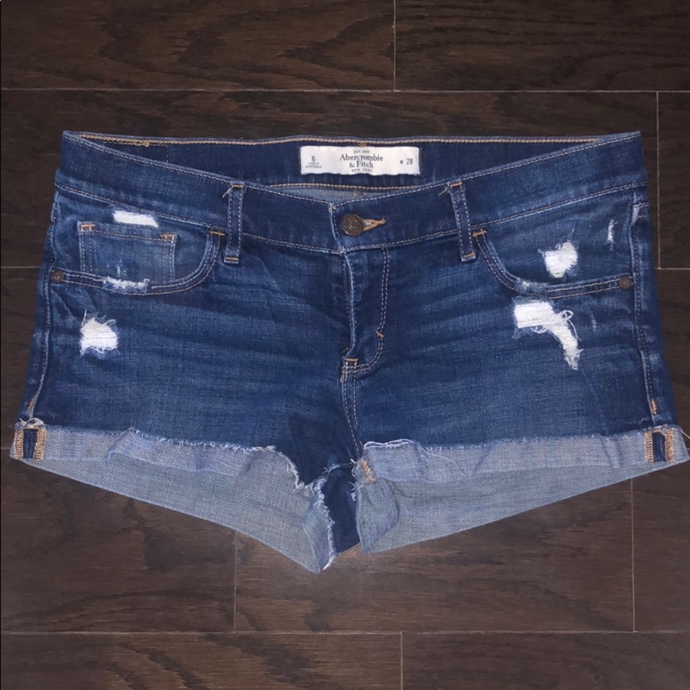 Distressed cuffed denim shorts